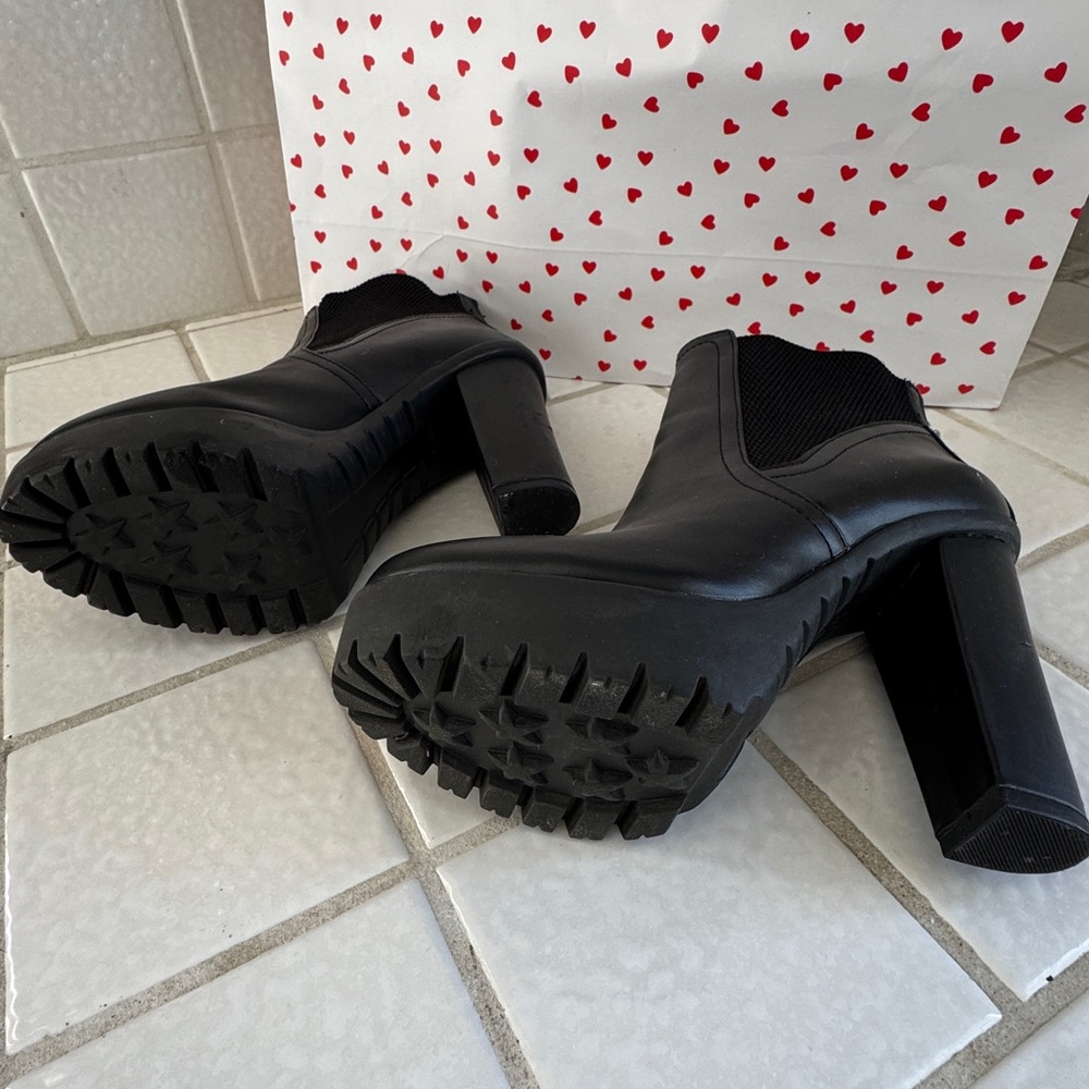 Steve Madden Black Platform Chunky Heel Ankle Boots - Picture 5 of 5